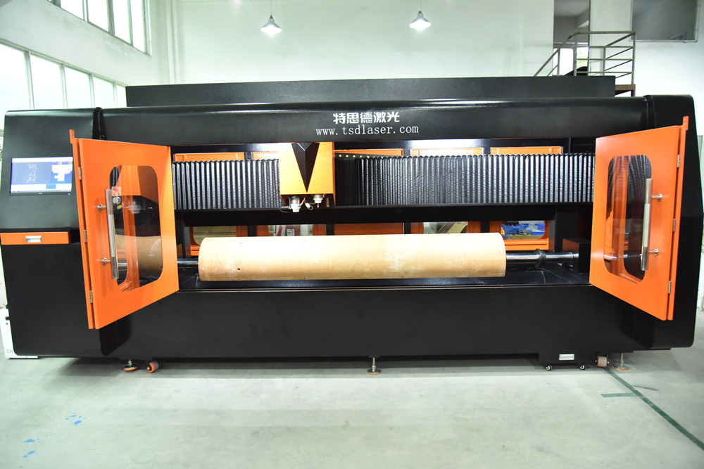 CNC -Rotationsfräsenschneidemaschine für das Schneiden von Rotary -Stempelplatten 